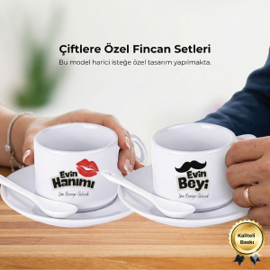 Beyaz Türk kahvesi fincanı, tabağı ve kaşığı. Üzerinde bıyık ve dudak baskısı olan isimli set.