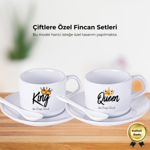 Beyaz Türk kahvesi fincanı, tabağı ve kaşığı. Üzerinde altın taç, King ve Queen yazısı olan isimli set.